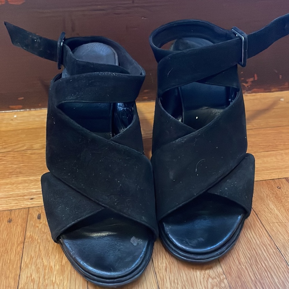 Made in Italy black wedge sandals